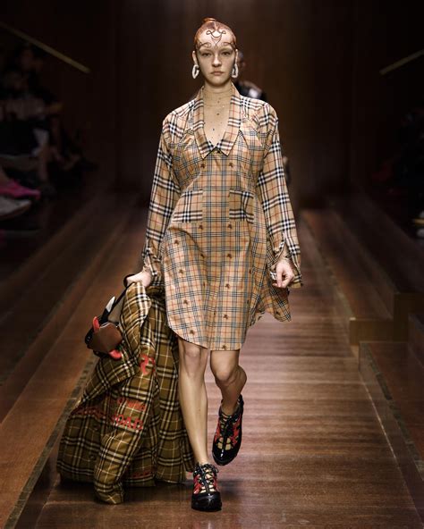 burberry autumn winter 2019|Burberry dresses fashion.